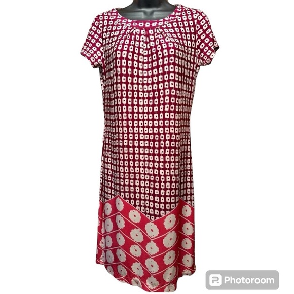 PaperDolls Dresses & Skirts - Paperdolls size small lightweight polyester dress